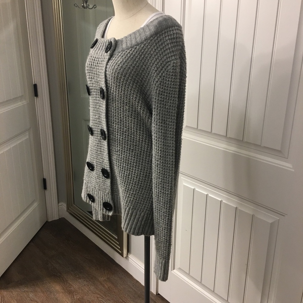 OLD NAVY GREY SWEATER - Picture 2 of 4